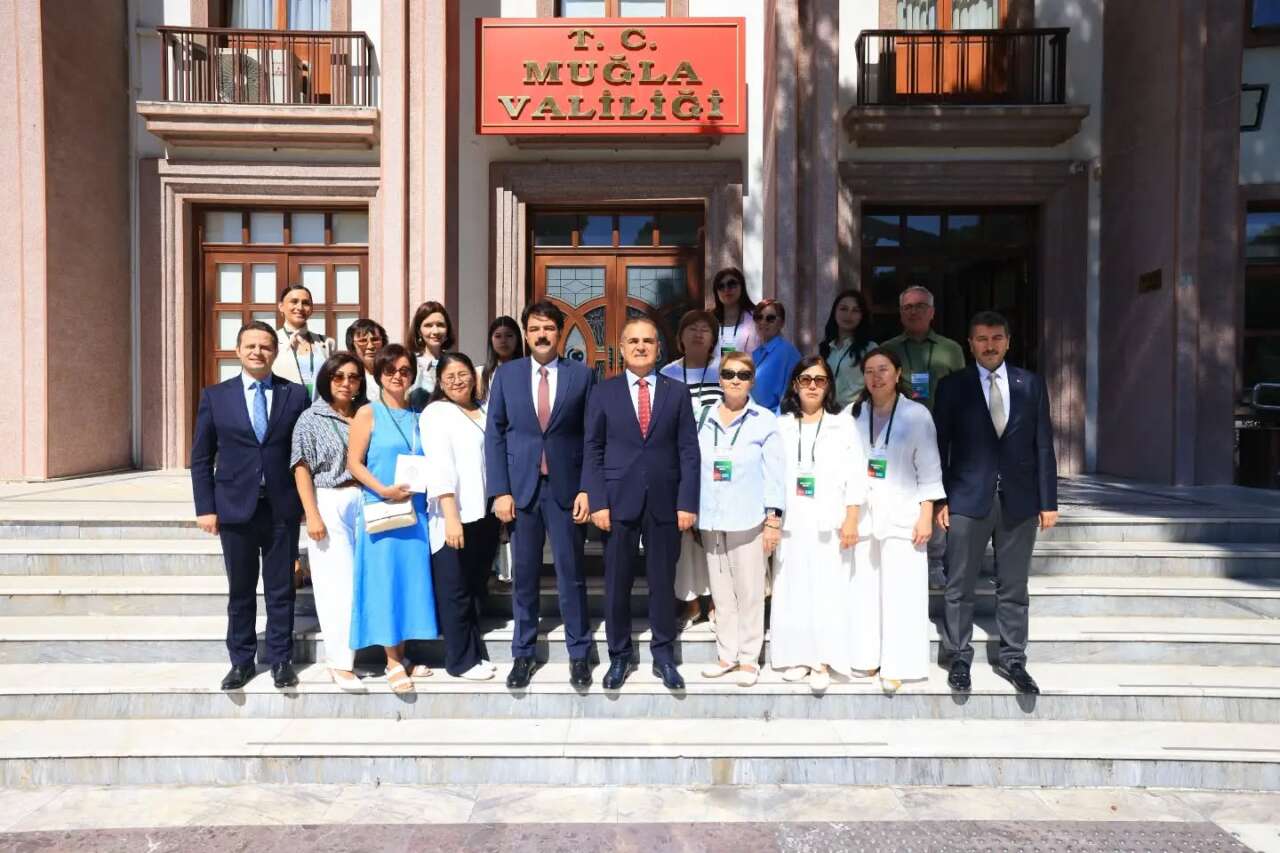 Kazakistanlı Eğitimcilerden Muğla Valisi Dr. İdris Akbıyık'a Ziyaret 2